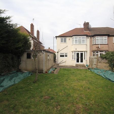 Kenton House Villa Harrow Bagian luar foto