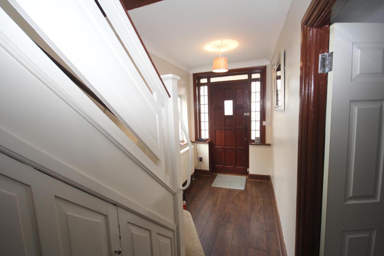 Kenton House Villa Harrow Bagian luar foto