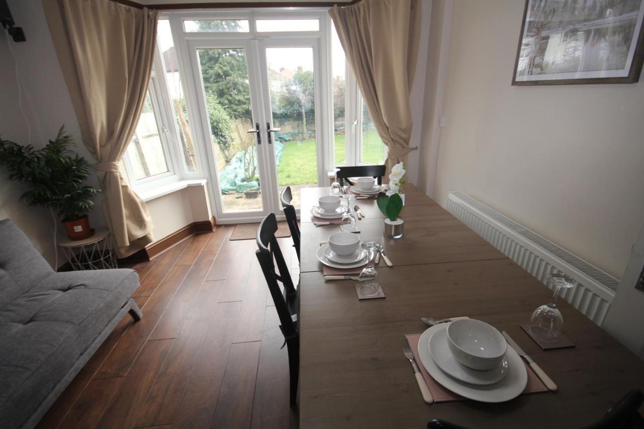 Kenton House Villa Harrow Bagian luar foto