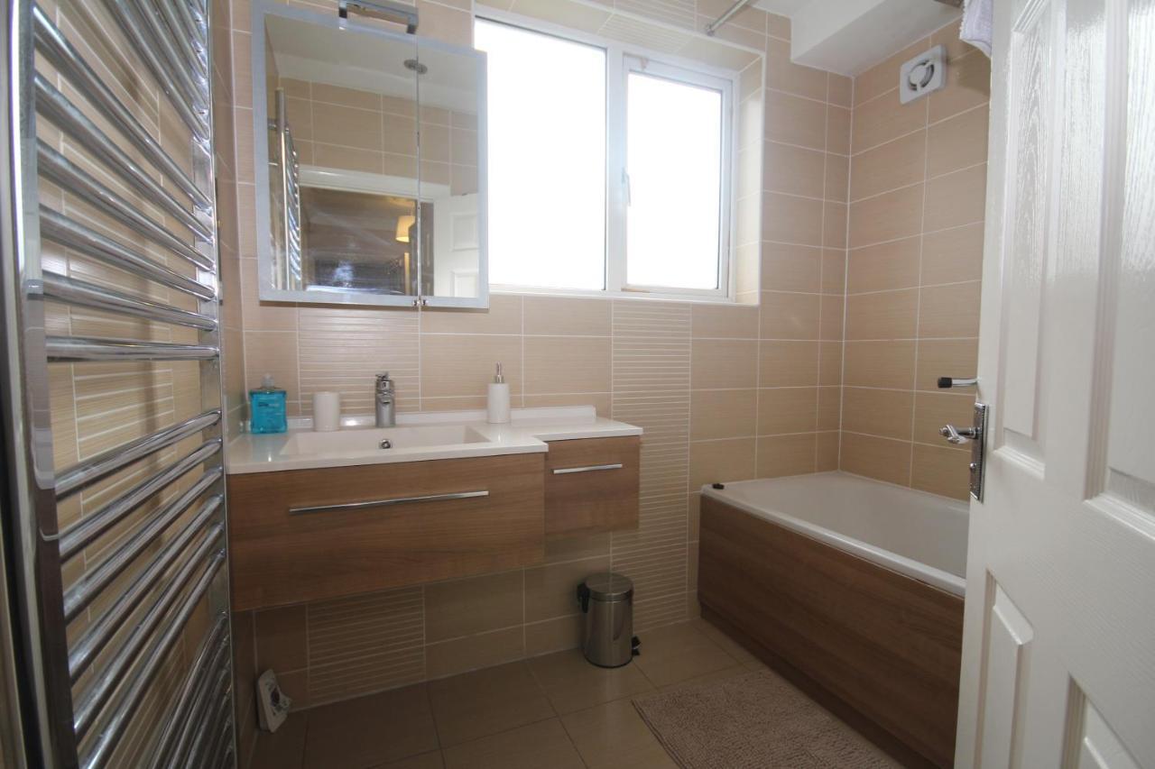 Kenton House Villa Harrow Bagian luar foto