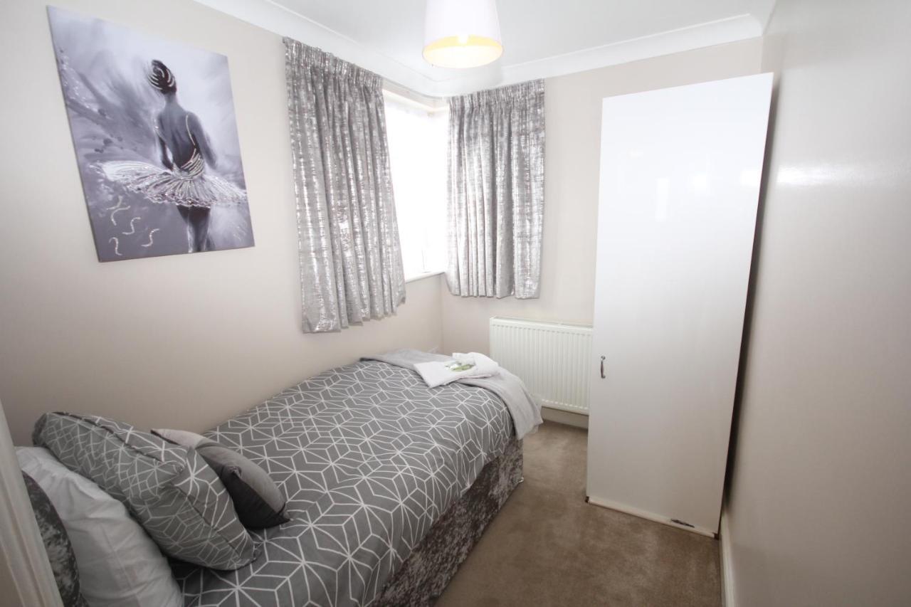 Kenton House Villa Harrow Bagian luar foto