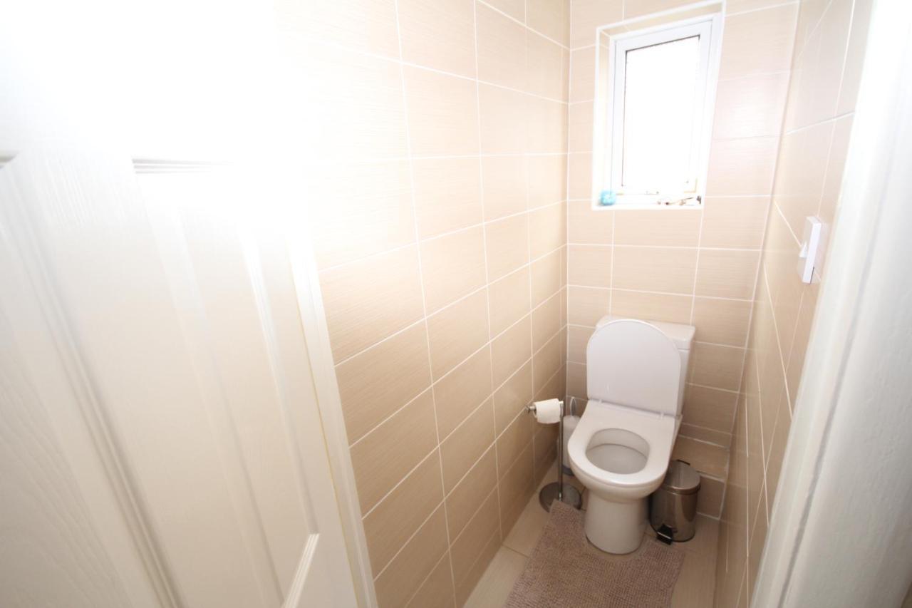 Kenton House Villa Harrow Bagian luar foto